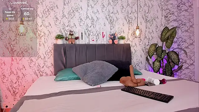 aihnoa split online show from November 2025 01:00:02 PM