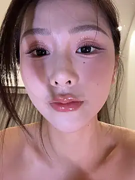 Momoever123456 online show from April 2026 03:34:01 PM