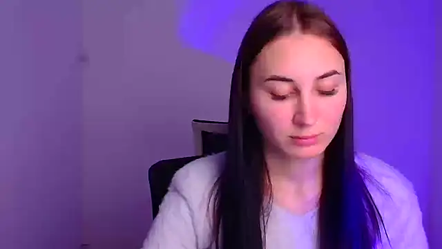 Jennifer Blum online show from December 2024 10:17:01 AM