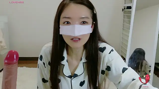 momochan88 online show from June 2026 12:00:02 PM