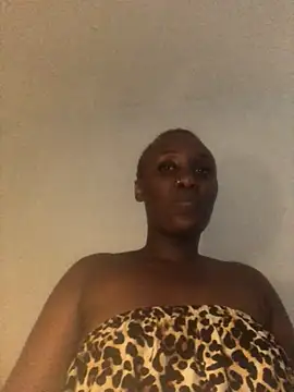 Lola kims online show from April 2026 10:12:02 PM