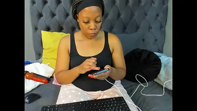 DIRTYTALKINQUEEN online show from October 2025 08:22:01 AM