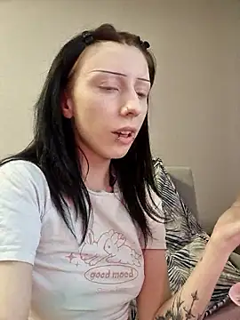 Snapshot of _Alice_0-0 chatting on May 2026 11:15:01 AM Alice 0-0 online show from May 2026 11:15:01 AM