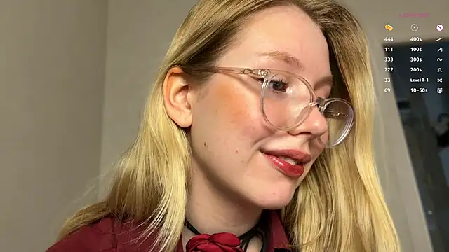 Snapshot of HoneyAudrey chatting on February 2025 02:25:01 AM HoneyAudrey online show from February 2025 02:25:01 AM