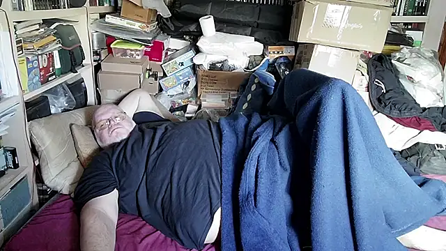 hadeszeuss2 online show from February 2025 02:26:02 PM