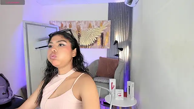 emma alice  online show from January 2025 12:31:01 PM