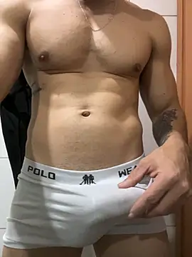 Lb20gostoso online show from October 2025 04:18:02 AM