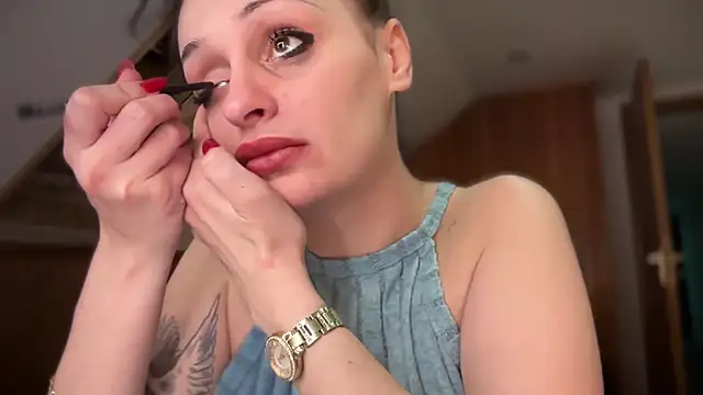 JeSuisUnTapin online show from December 2024 08:44:01 PM