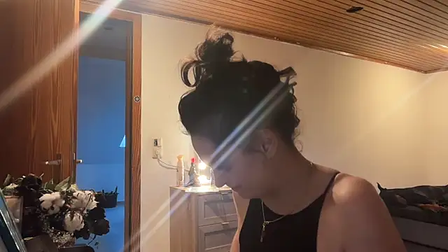 JeSuisUnTapin online show from December 2025 03:08:01 PM