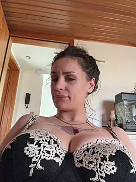 JeSuisUnTapin online show from May 2026 11:40:02 AM