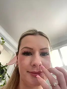 LoveShae  online show from February 2025 06:59:01 PM