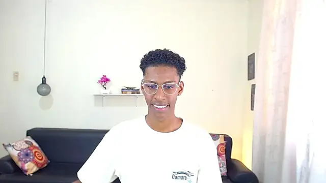 maiki18  online show from January 2025 07:48:02 PM