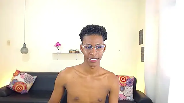 maiki18  online show from February 2025 04:59:01 PM