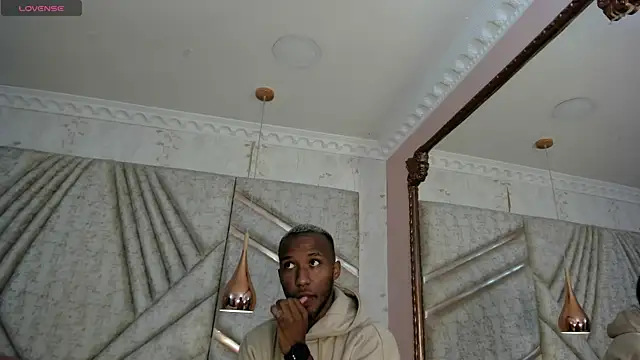 JamesParck online show from February 2025 12:14:02 PM