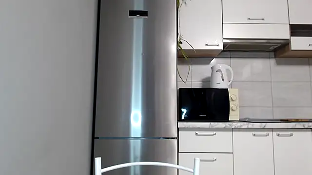 SierraSky  online show from November 2025 06:07:02 PM