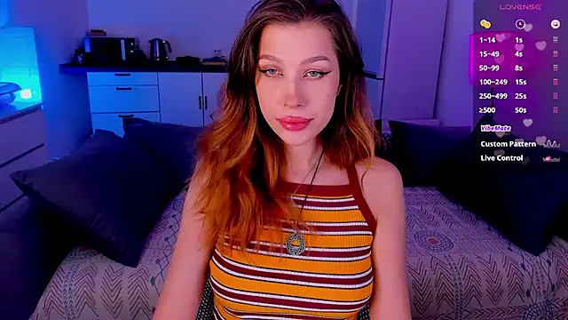 tenderdreams online show from November 2025 08:49:01 PM