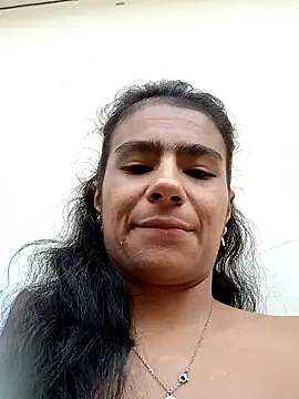 Snapshot of Leslly_ chatting on December 2024 04:03:02 PM Leslly online show from December 2024 04:03:02 PM