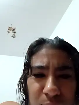 Snapshot of Leslly_ chatting on February 2025 11:32:01 AM Leslly online show from February 2025 11:32:01 AM
