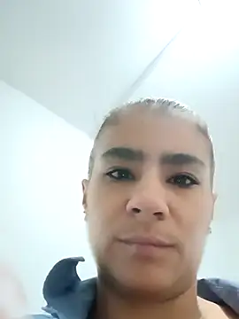 Snapshot of Leslly_ chatting on February 2025 11:32:02 AM Leslly online show from February 2025 11:32:02 AM