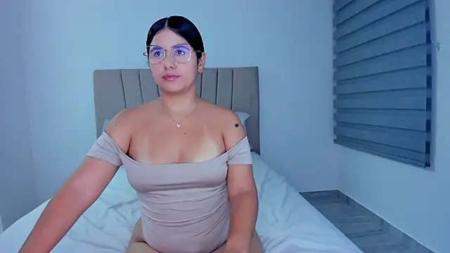 Natasha-28 online show from January 2026 02:38:01 AM