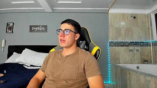 owengray2n online show from January 2025 01:15:01 AM