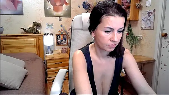 Snapshot of Kendra_Mom chatting on February 2026 09:25:02 AM Kendra Mom online show from February 2026 09:25:02 AM