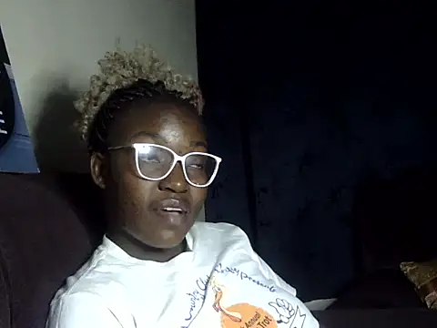 Sexy racy rebel  online show from December 2025 09:43:02 PM