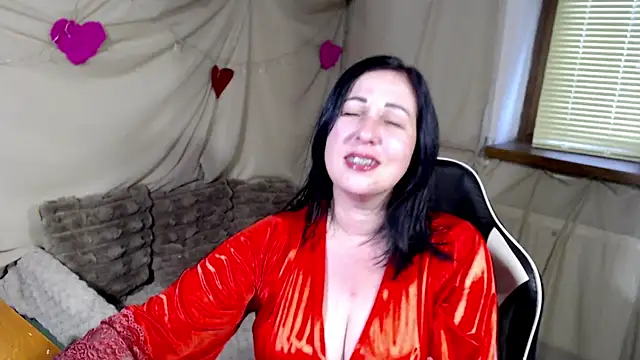 Snapshot of JillStevens chatting on June 2026 05:06:01 PM JillStevens online show from June 2026 05:06:01 PM