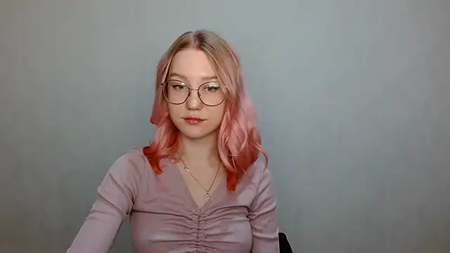 cindi hot online show from December 2024 12:33:01 PM