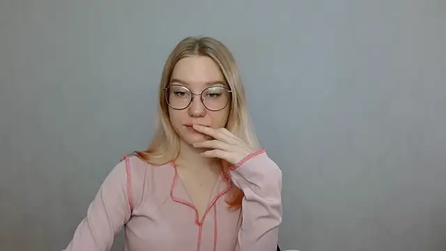 cindi hot online show from January 2025 09:33:02 AM