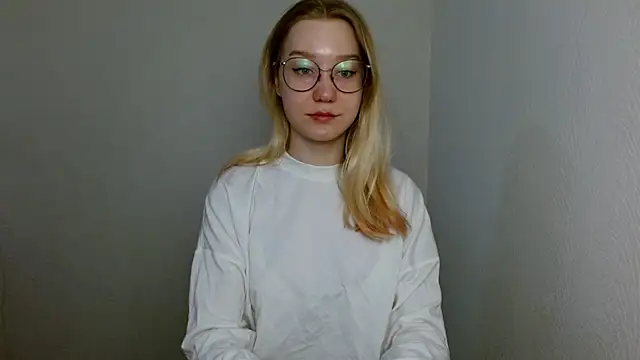 cindi hot online show from March 2025 08:29:02 AM