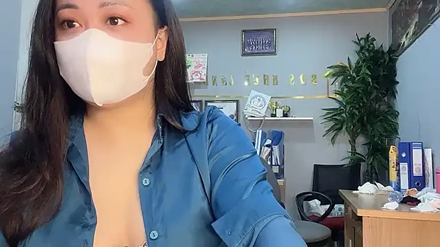 Snapshot of Bamboo_Swetie chatting on December 2024 12:43:02 AM Bamboo Swetie online show from December 2024 12:43:02 AM