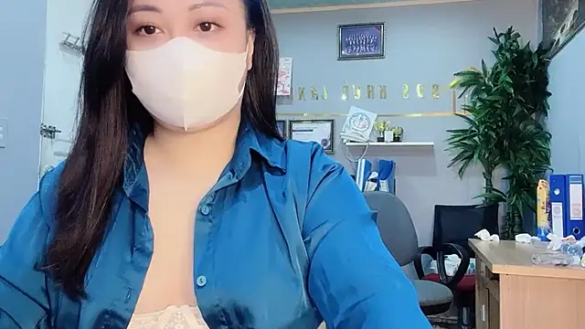 Snapshot of Bamboo_Swetie chatting on December 2024 01:25:01 AM Bamboo Swetie online show from December 2024 01:25:01 AM