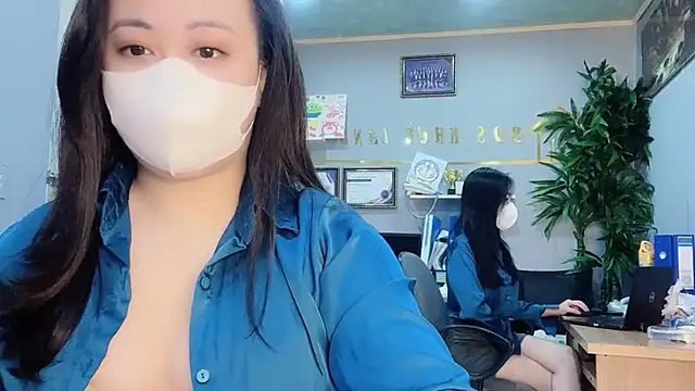 Snapshot of Bamboo_Swetie chatting on December 2024 02:27:01 PM Bamboo Swetie online show from December 2024 02:27:01 PM