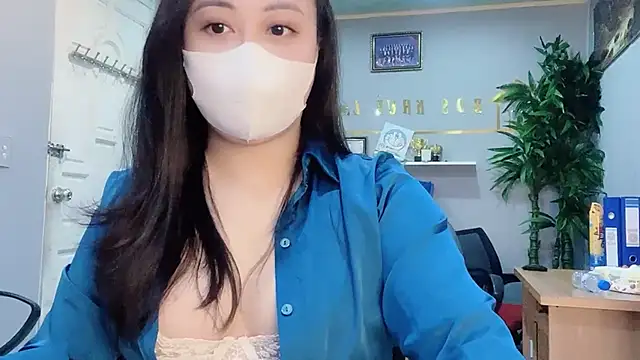 Snapshot of Bamboo_Swetie chatting on December 2024 02:51:01 PM Bamboo Swetie online show from December 2024 02:51:01 PM