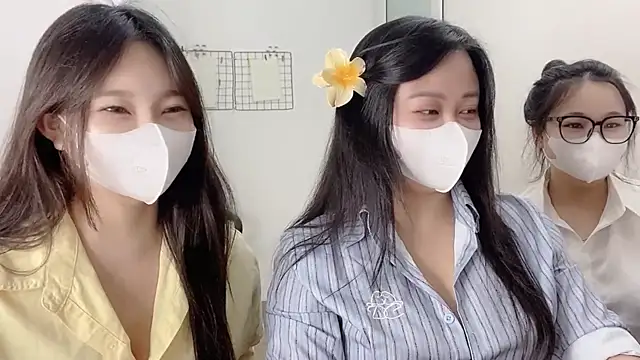 Snapshot of Bamboo_Swetie chatting on December 2025 02:01:01 PM Bamboo Swetie online show from December 2025 02:01:01 PM