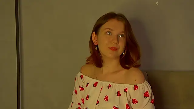 LessySmith online show from April 2026 07:58:01 PM