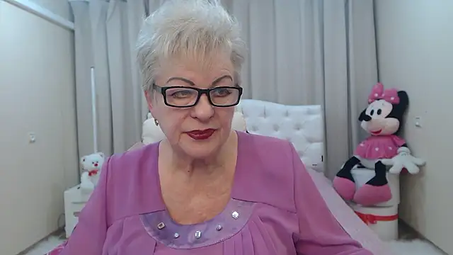 KayleSmoll online show from March 2026 07:42:01 PM