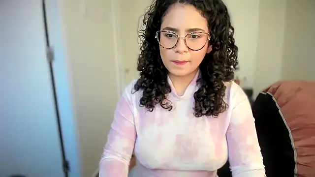 cinnamon rosa online show from March 2025 10:38:01 PM