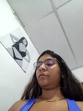 Sofythom1 online show from December 2025 02:50:02 AM