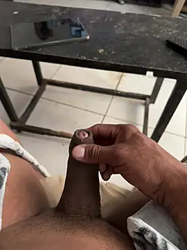 Snapshot of elber-gdo chatting on January 2026 11:21:01 PM elber-gdo online show from January 2026 11:21:01 PM