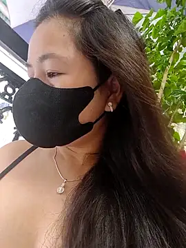 lyna bl online show from September 2025 12:00:02 AM