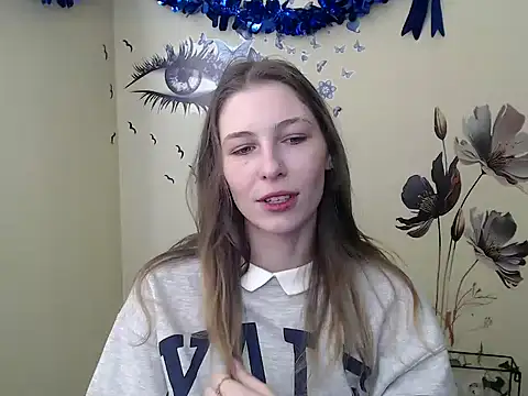 StrangerGi online show from February 2025 07:00:01 AM