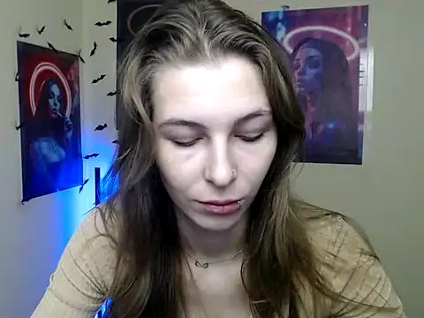 StrangerGi online show from November 2025 07:01:01 AM