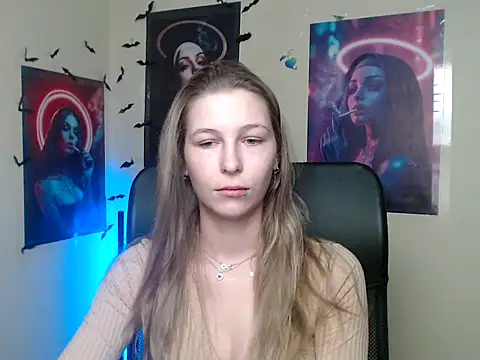 Snapshot of StrangerGi chatting on May 2026 06:11:01 AM StrangerGi online show from May 2026 06:11:01 AM