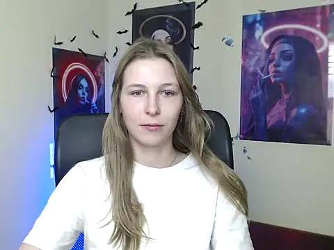 Snapshot of StrangerGi chatting on June 2026 06:52:02 AM StrangerGi online show from June 2026 06:52:02 AM