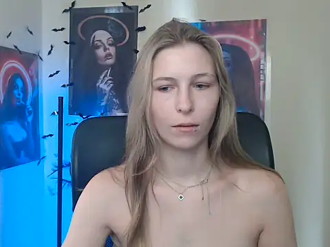 Snapshot of StrangerGi chatting on July 2026 06:17:02 AM StrangerGi online show from July 2026 06:17:02 AM