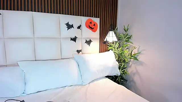 CailynBrowm online show from October 2025 04:27:01 AM