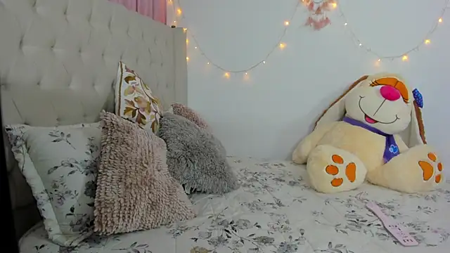 Snapshot of emilyharrix chatting on March 2025 10:49:02 PM emilyharrix online show from March 2025 10:49:02 PM