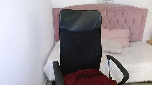 shaneelle online show from February 2025 09:21:02 AM